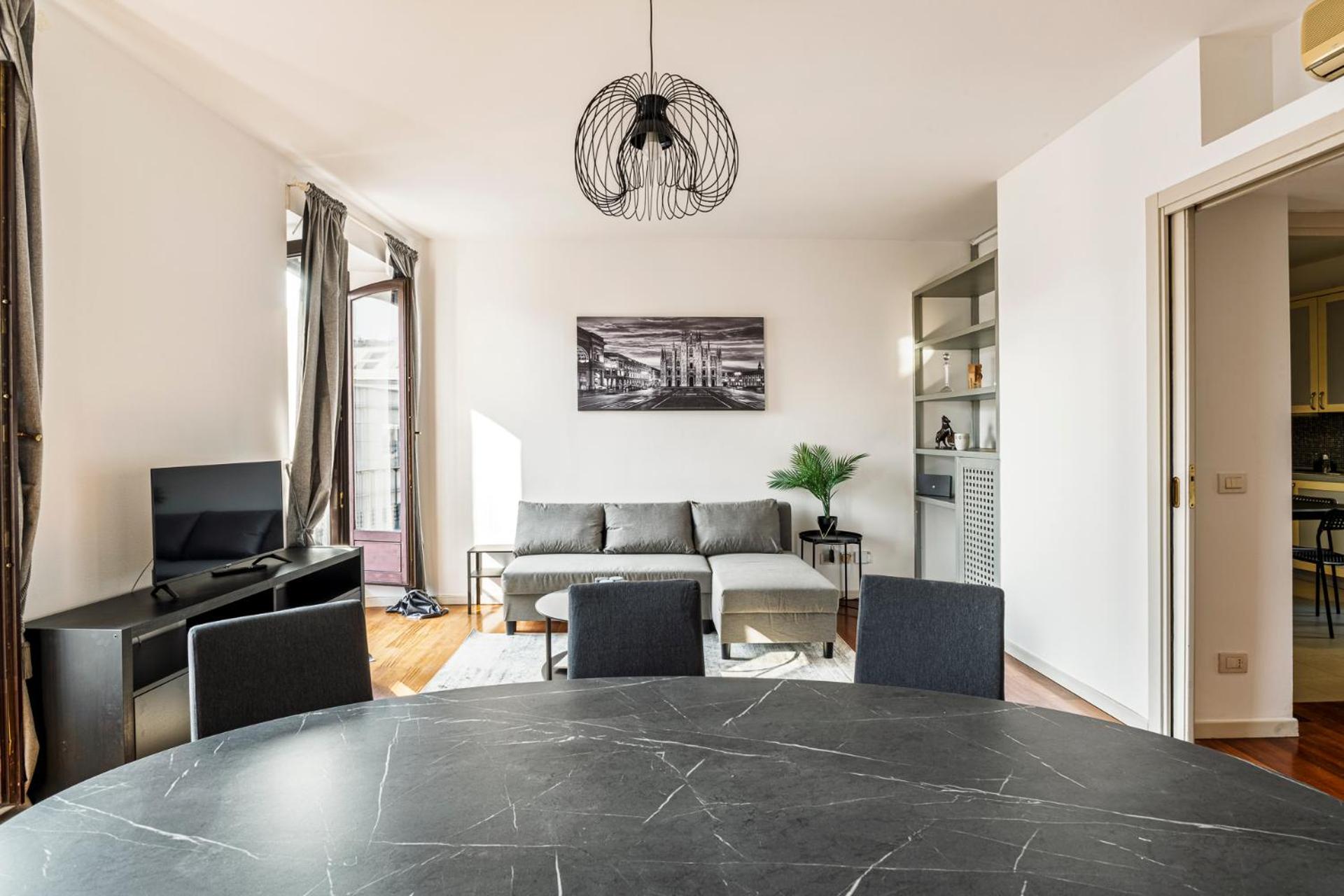 Elegant 2 Bedrooms Apartments Near Duomo Milano Eksteriør bilde